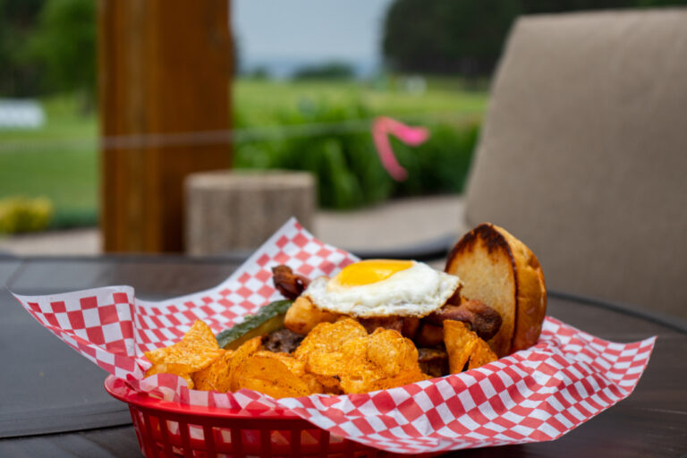 Eagles Bar & Grill - River Oaks Golf Course